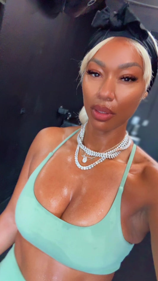 Sexy Back Criss-Cross Sports Bra