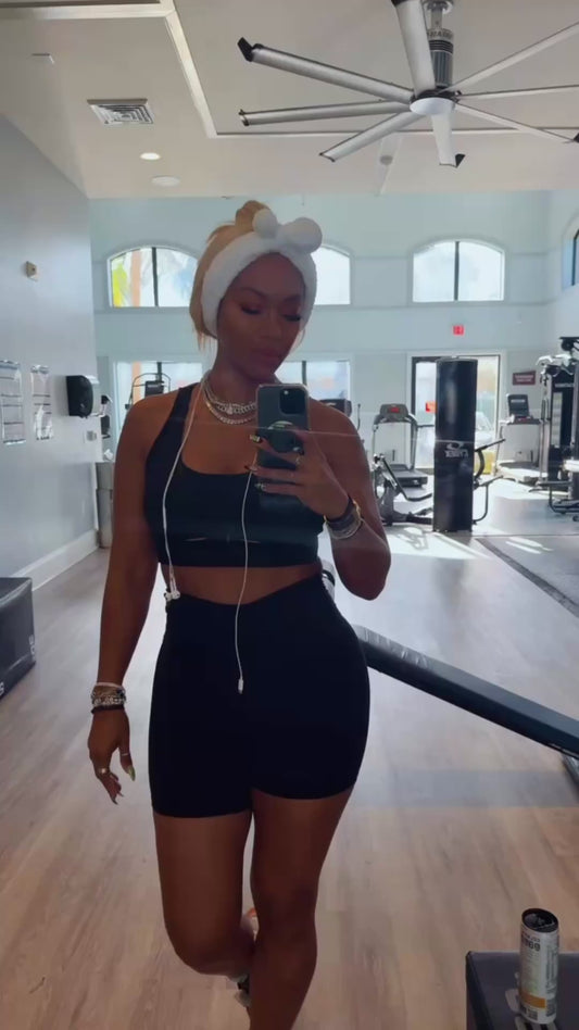 I'm a STAR Sports Bra & Legging Set